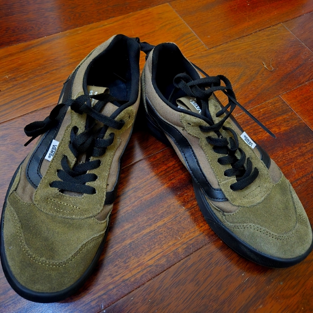 Vans Men's Olive and Black Sneakers Size 8